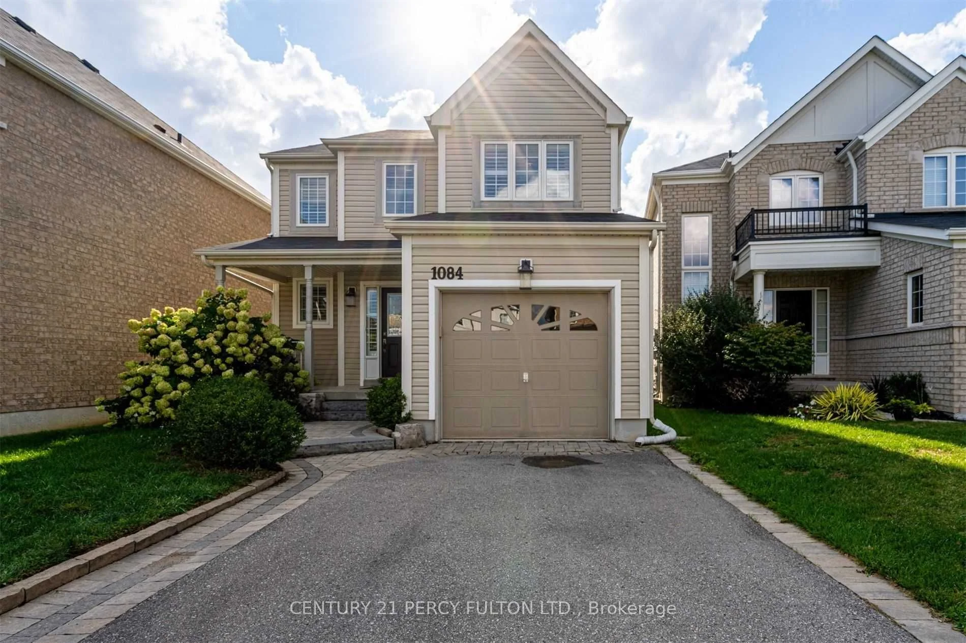 1084 Edward Bolton Crescent, Oshawa, On L1k 0t7