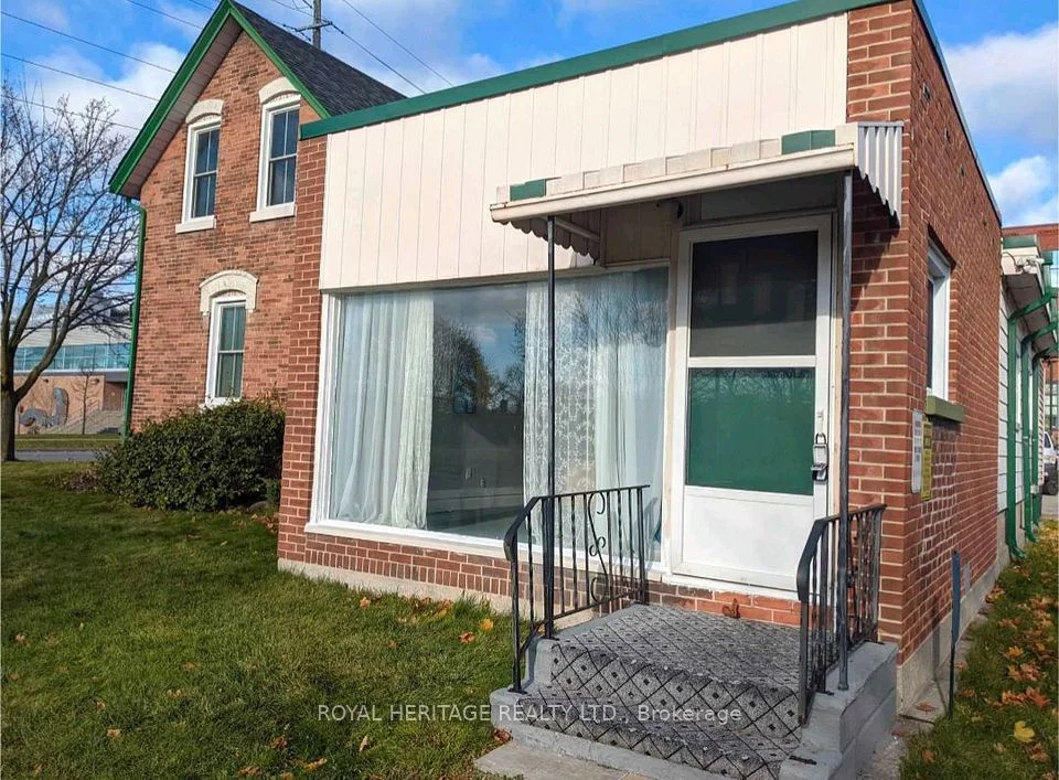75 CHARLES Street 3, Oshawa, ON L1H 4X8
