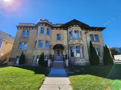 170 Simcoe Street S, Oshawa, On L1h 4h1