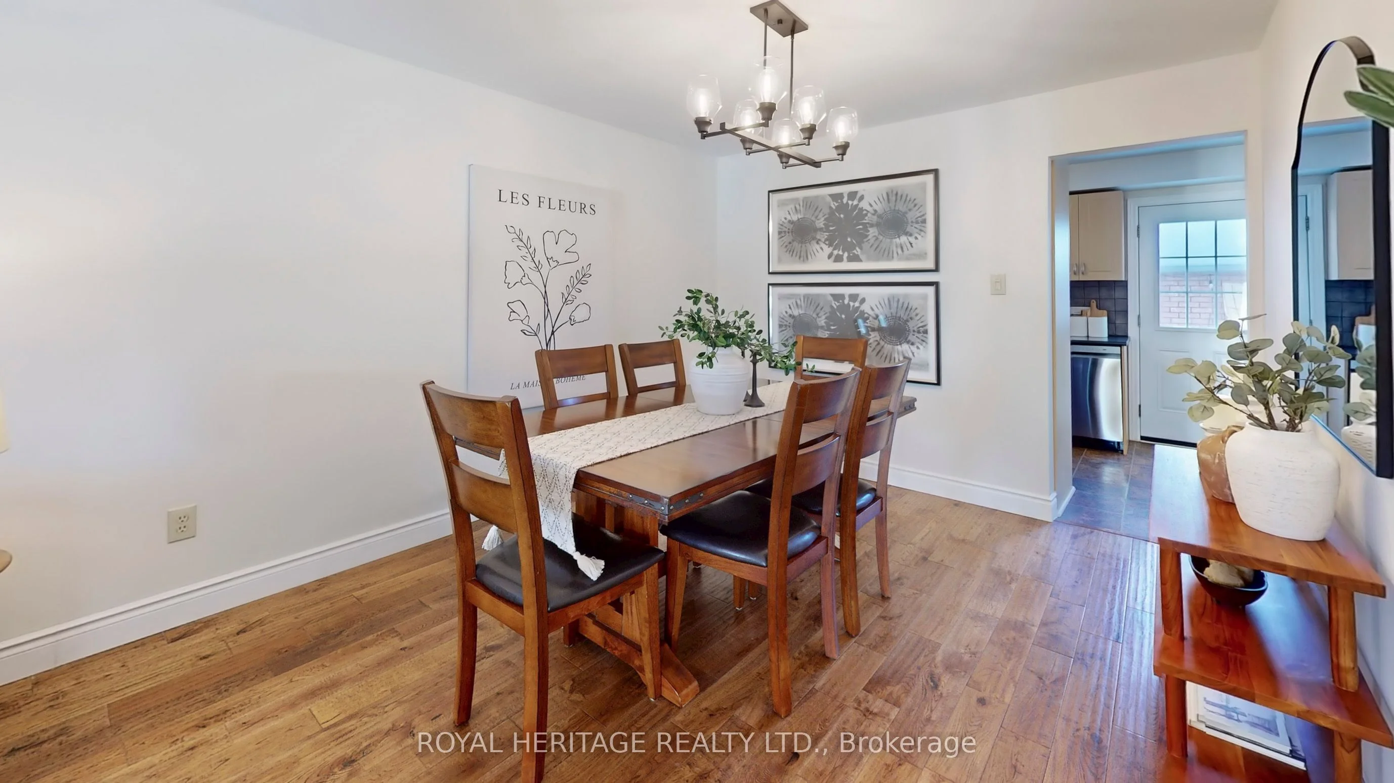 10 Bassett Boulevard 71, Whitby, ON L1N 9C4