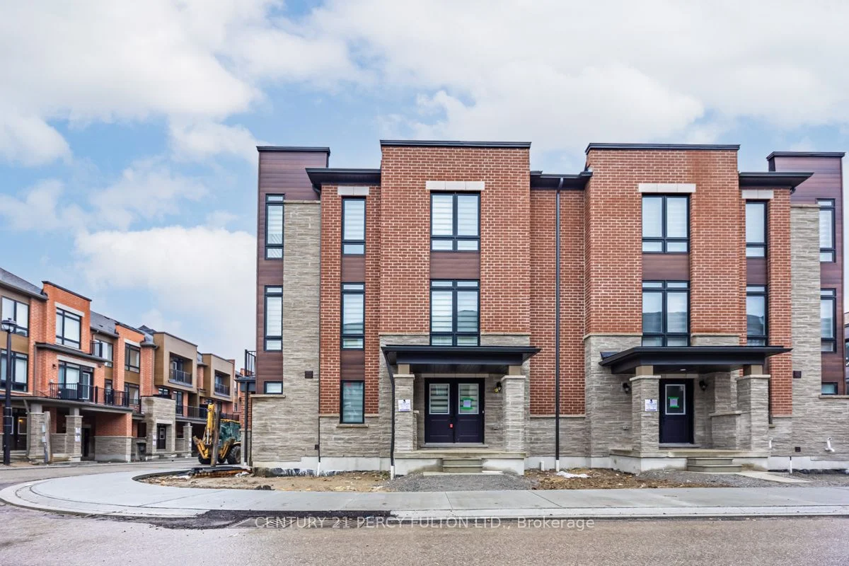 Att/Row/Townhouse in Ajax