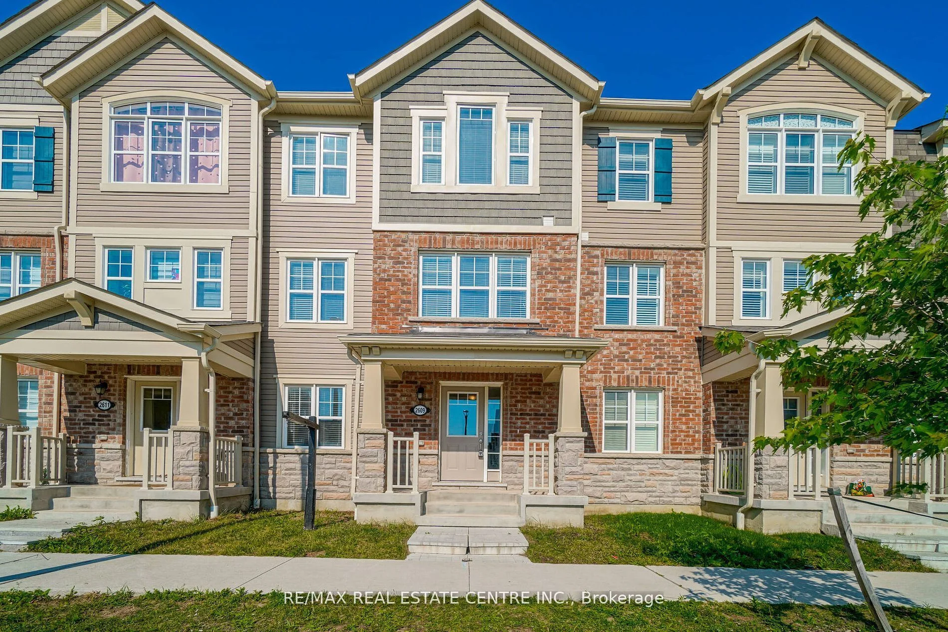 Att/Row/Townhouse in Pickering
