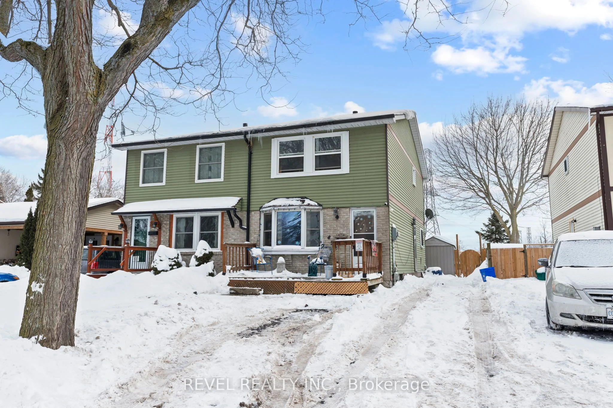 Semi-Detached in Oshawa