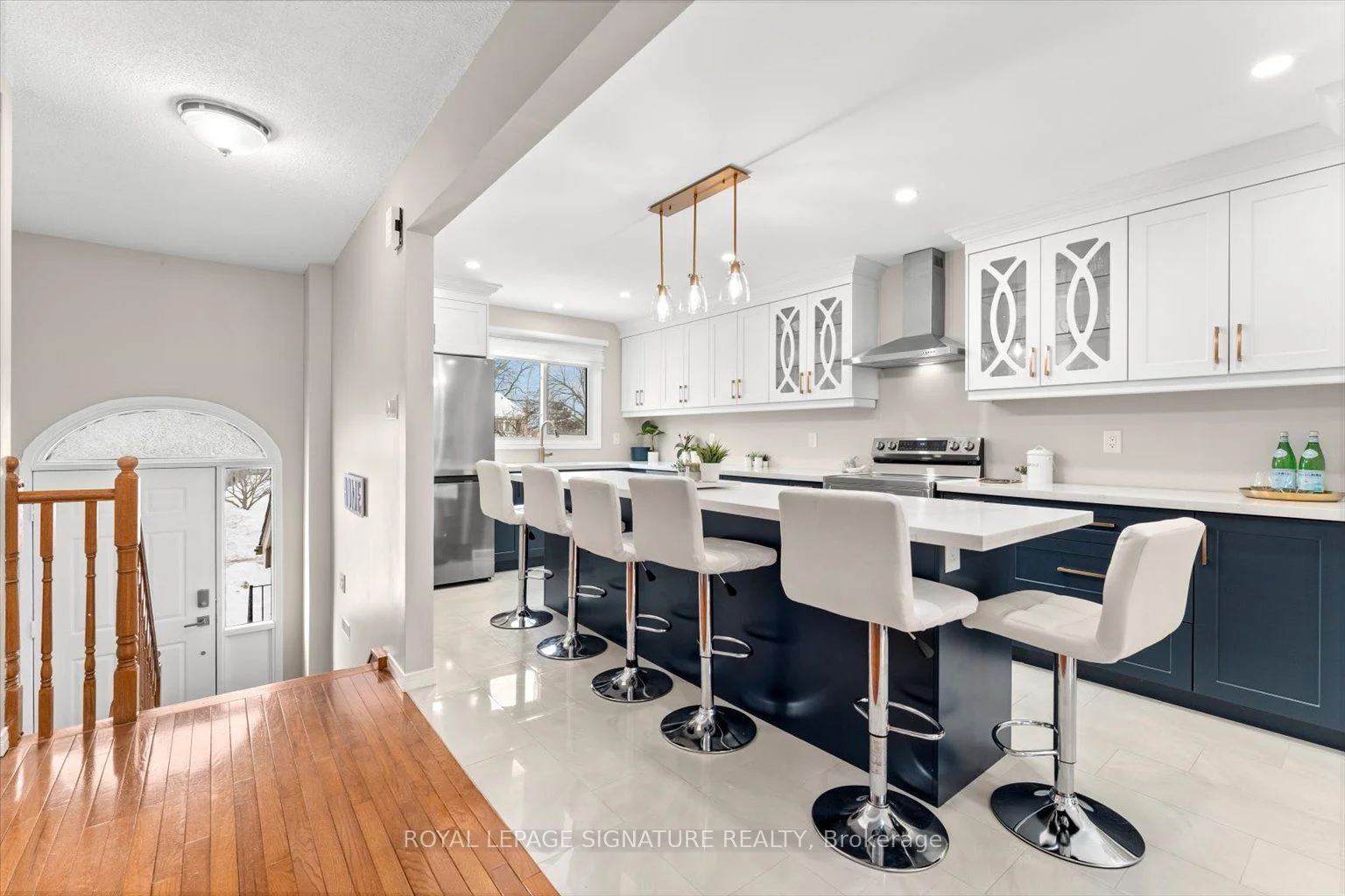 Att/Row/Townhouse in Whitby