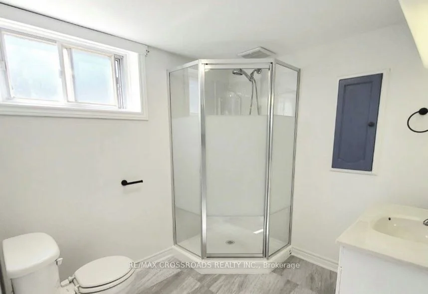 636 Shakespeare Avenue Upper, Oshawa, ON L1H 3H9