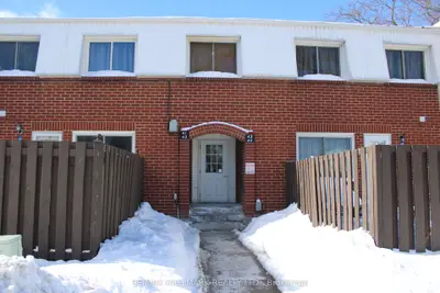 Condo Townhouse in Oshawa