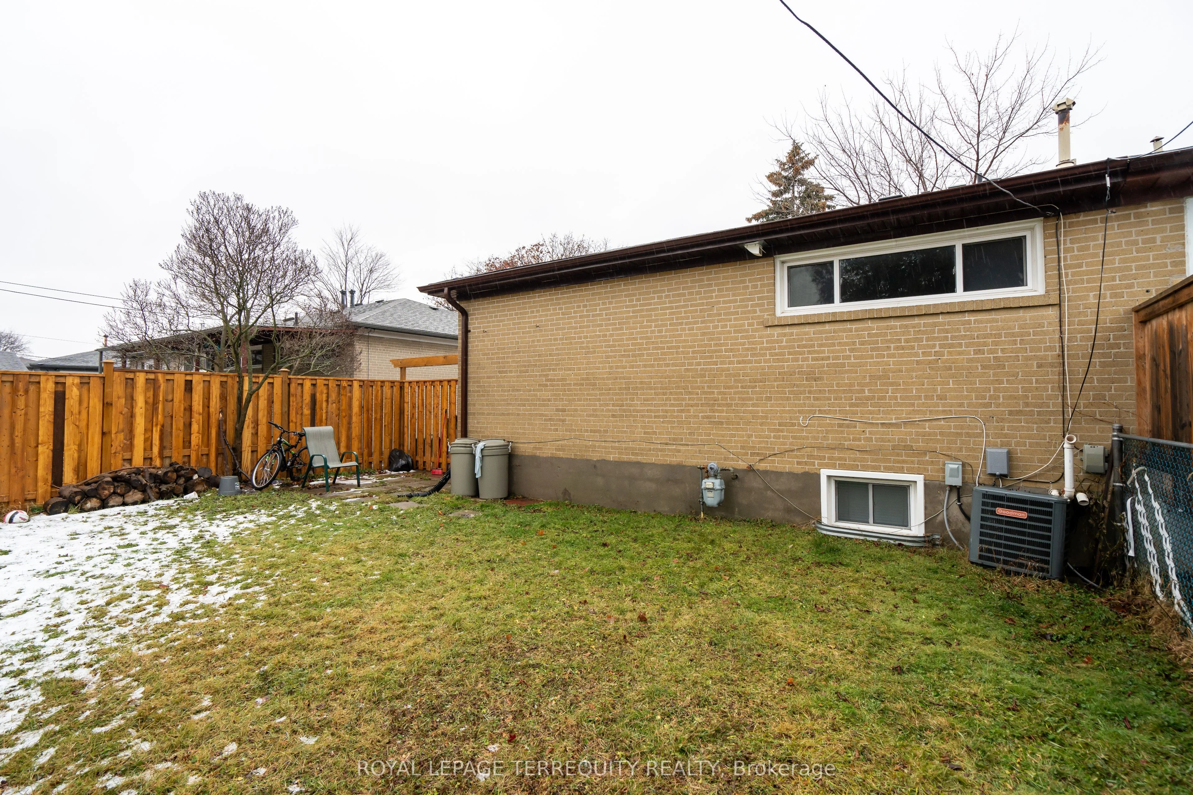 311 Dovedale Drive, Whitby, ON L1N 1Z8