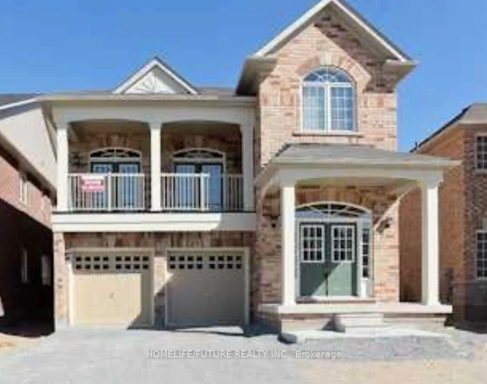 Detached in Whitby