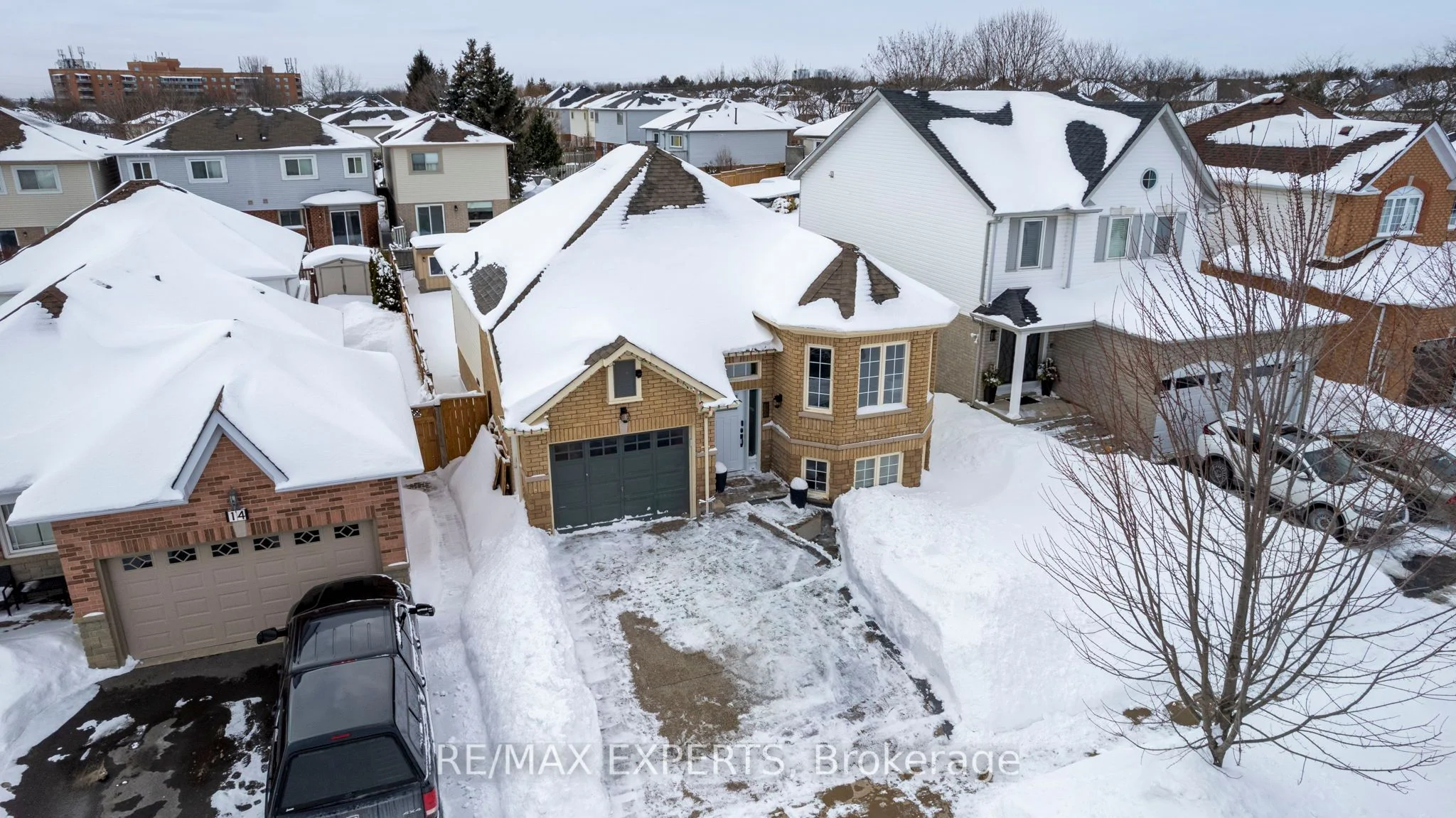 Detached in Whitby