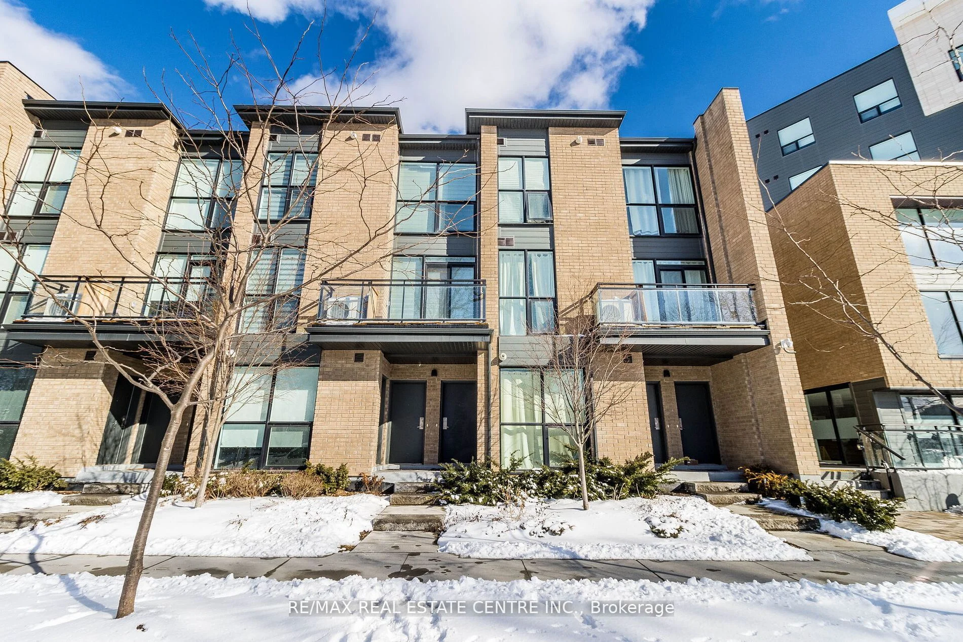 Condo Townhouse in Toronto