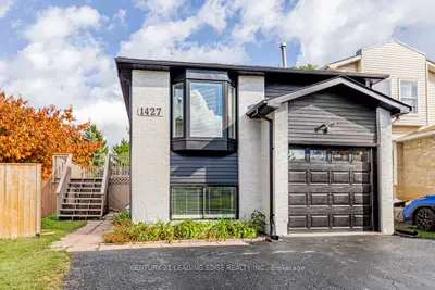 Detached in Oshawa