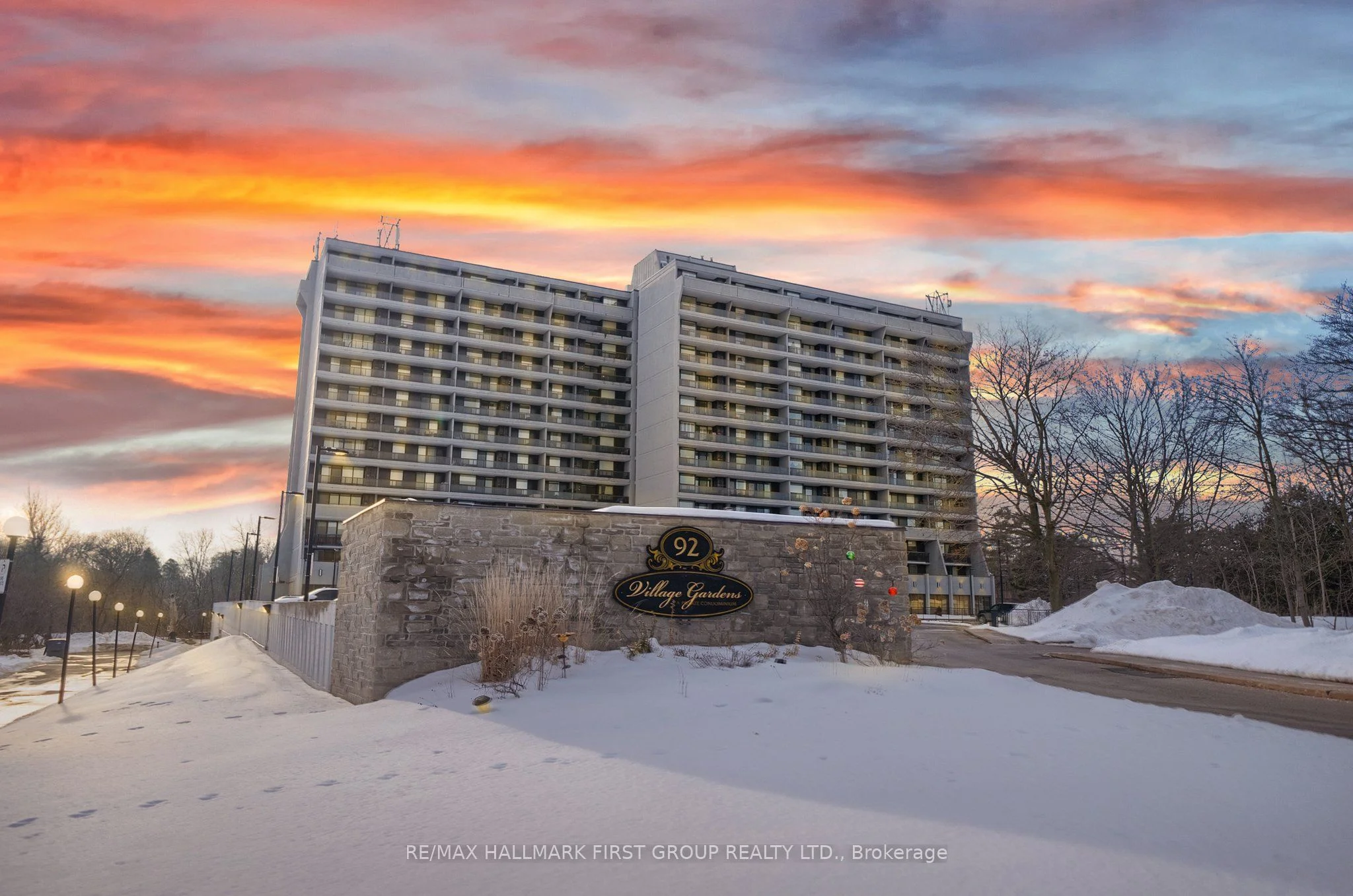 92 Church Street S 1006, Ajax, On L1s 6b4