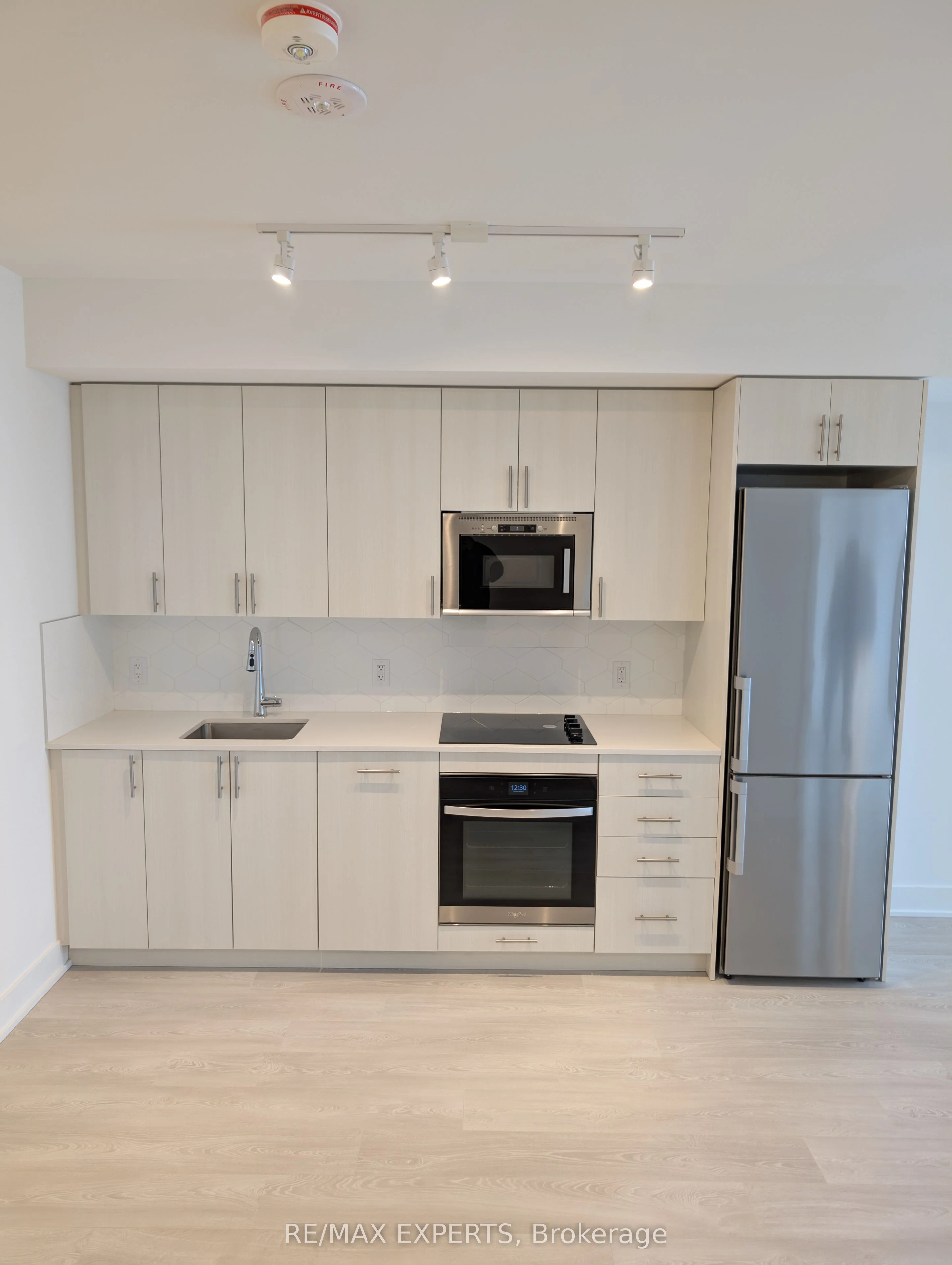 Condo Apartment in Oshawa