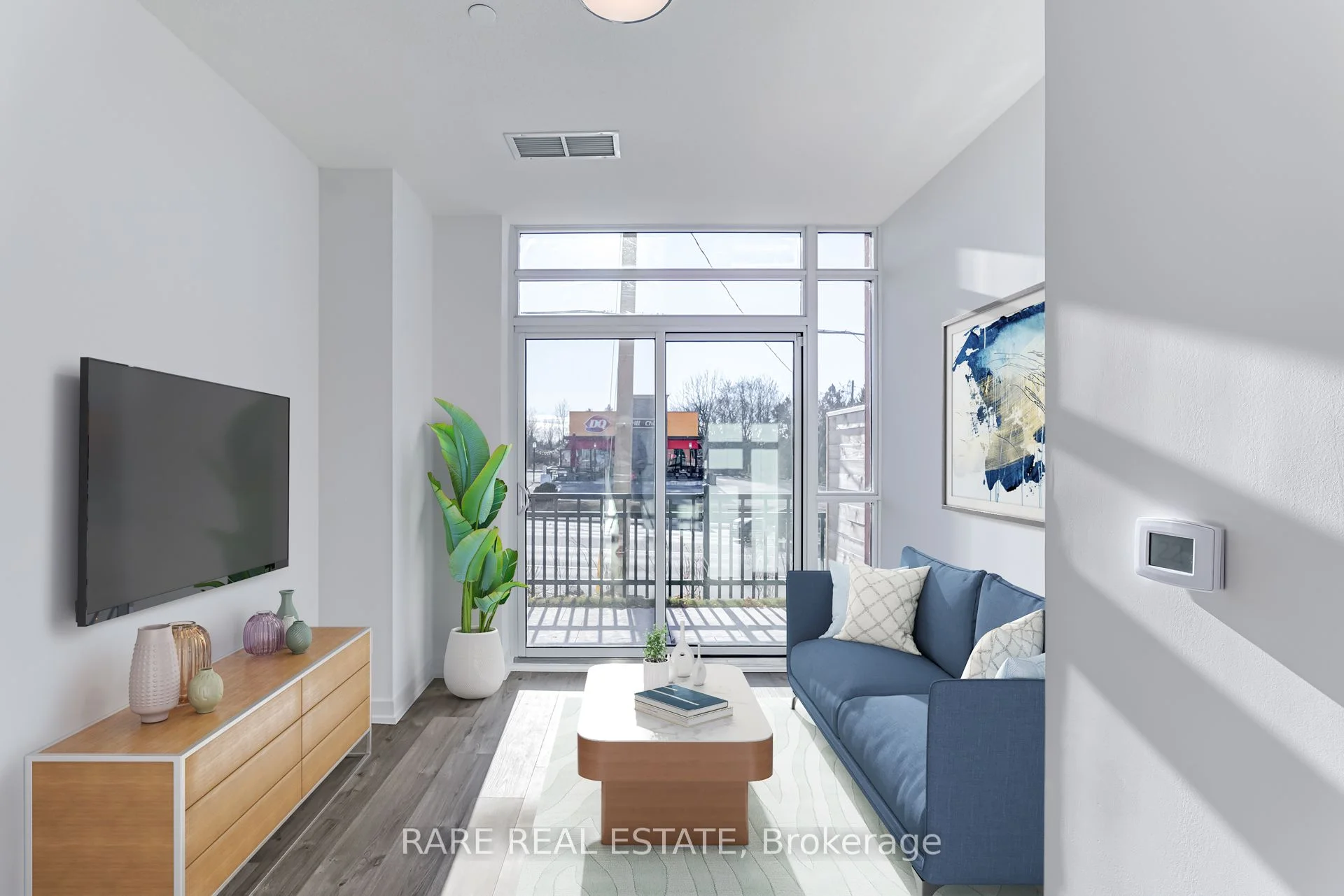 Condo Apartment in Whitby