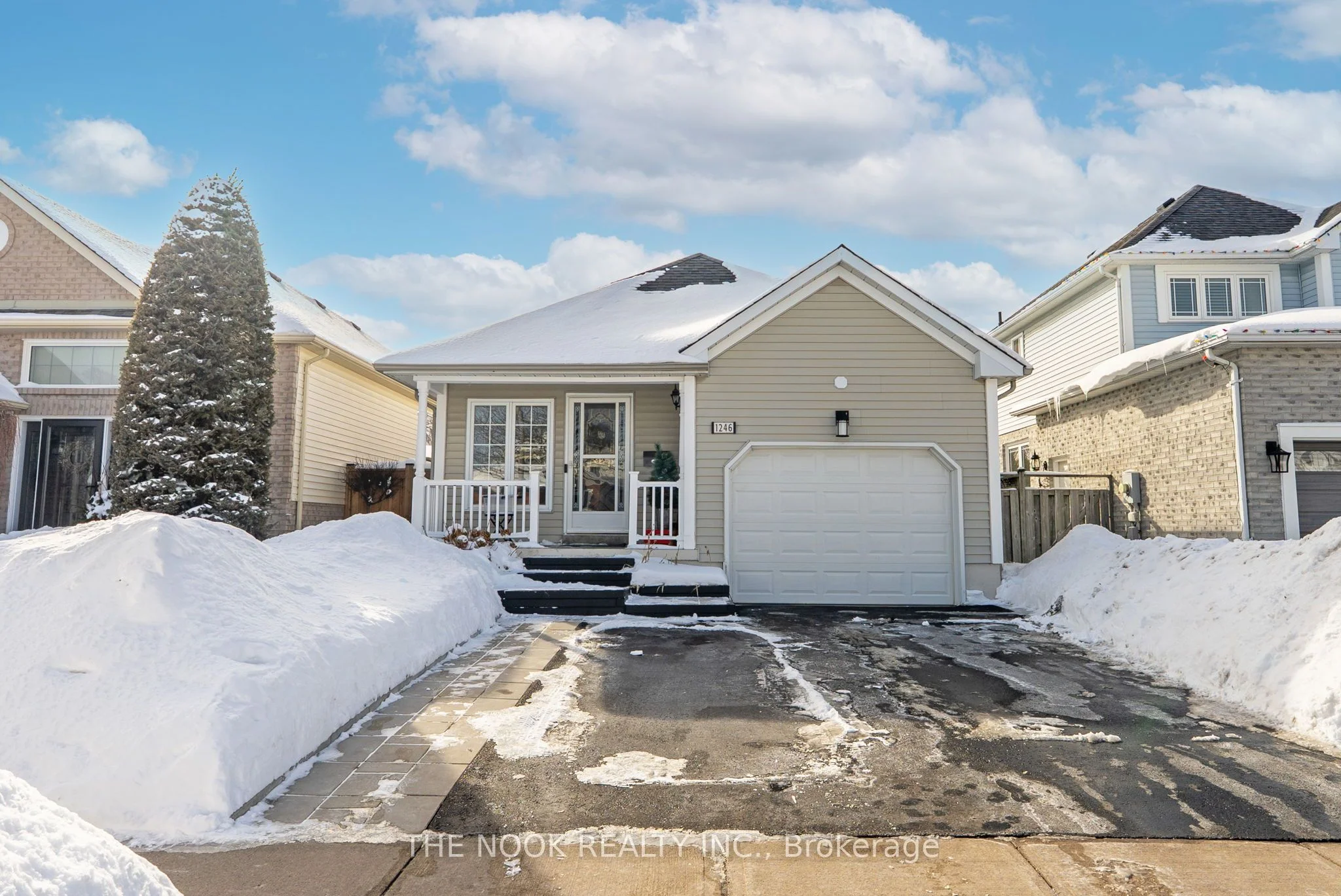 Detached in Oshawa
