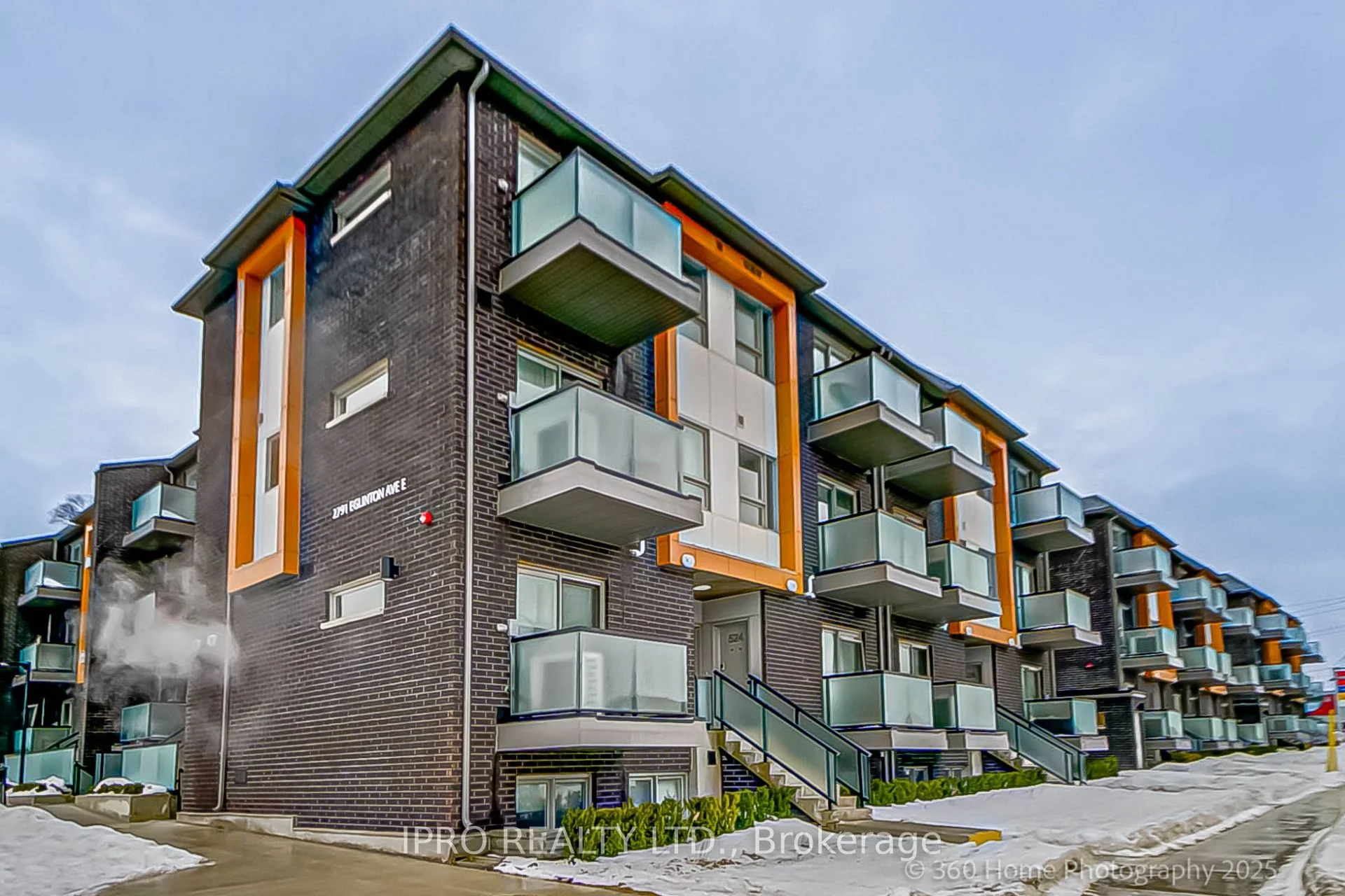 Condo Townhouse in Toronto