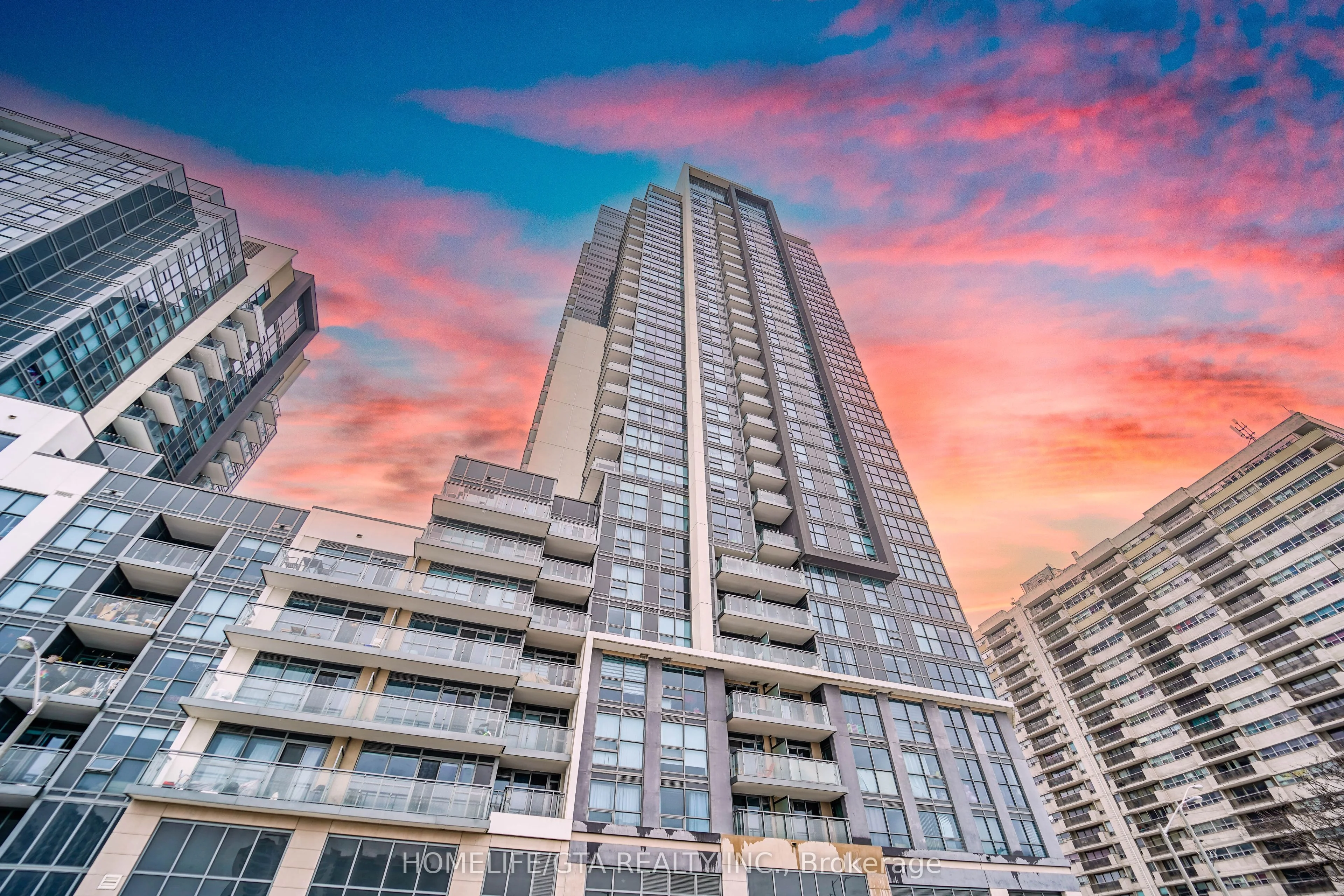 Condo Apartment in Toronto