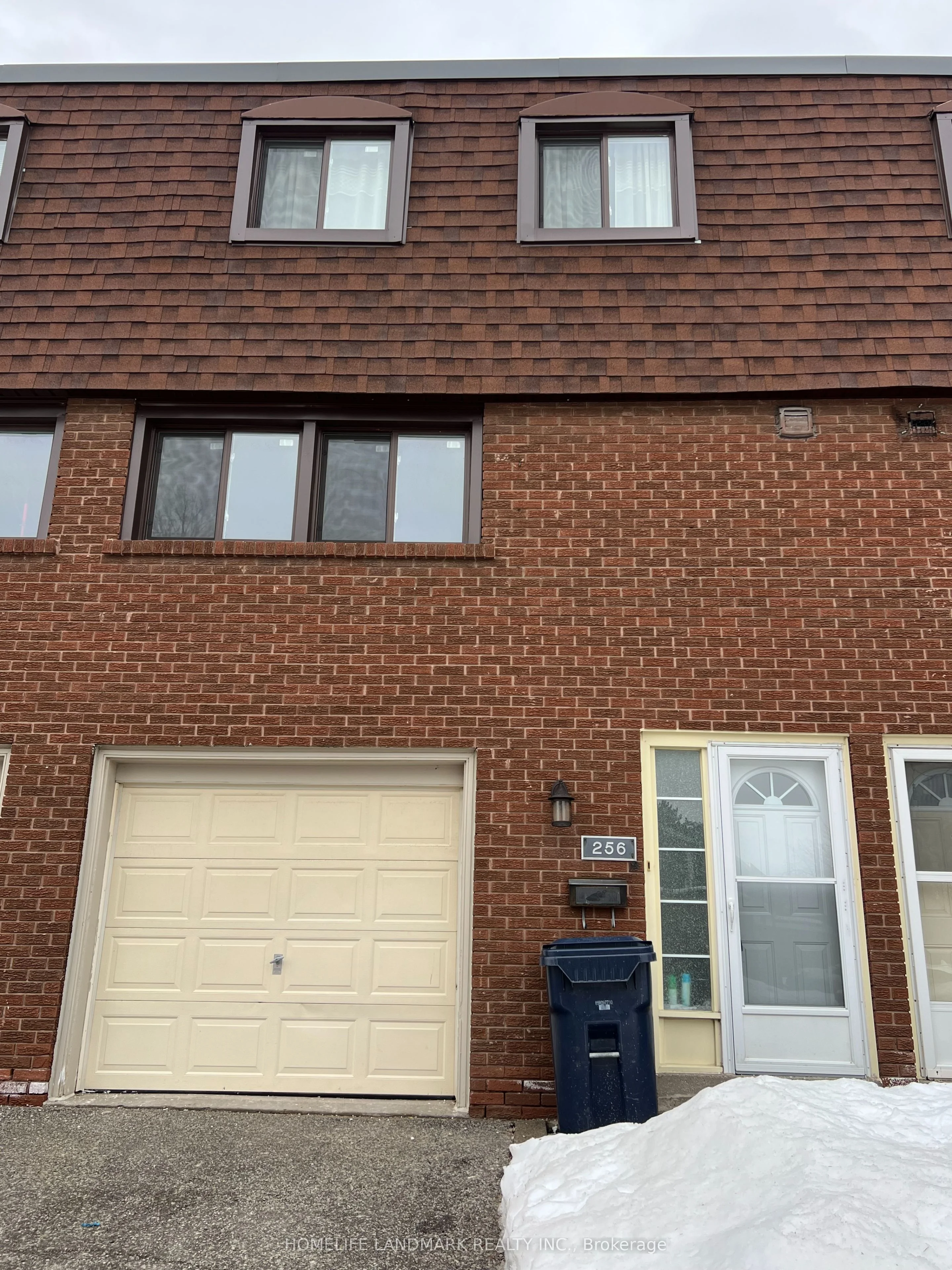 Condo Townhouse in Toronto