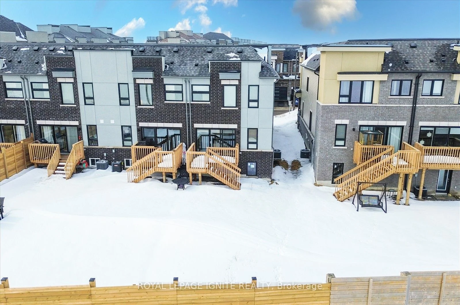 144 Sailors Landing , Clarington, ON L1C 7G4