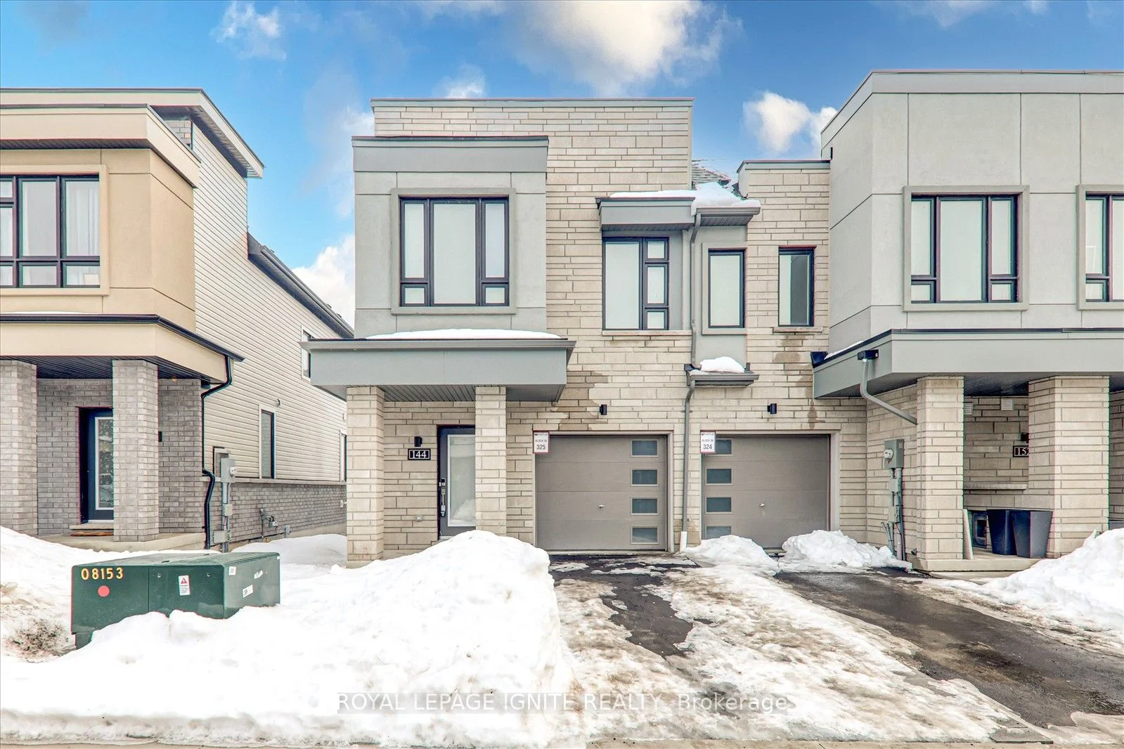 Att/Row/Townhouse in Clarington