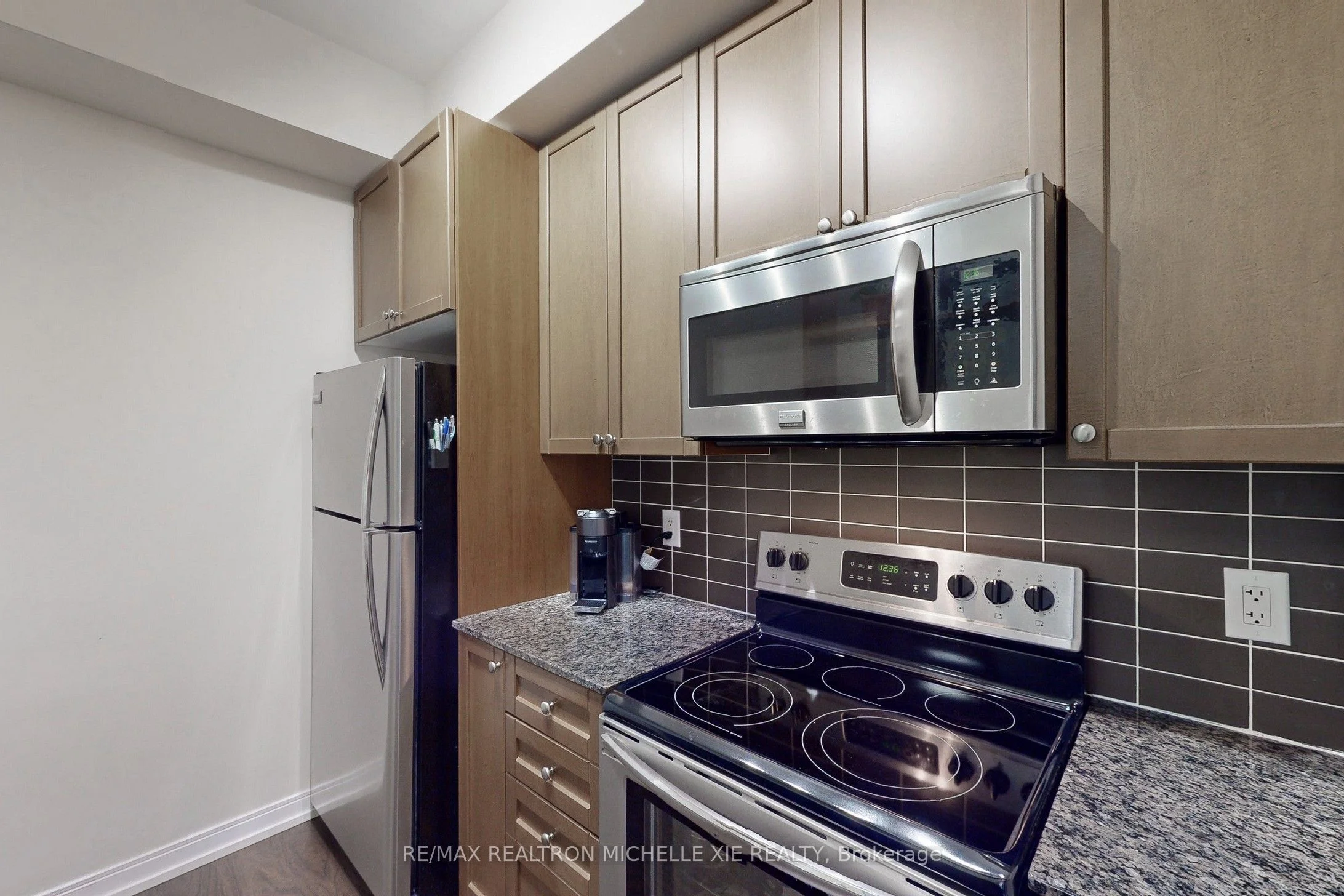 151 Village Green Square 106, Toronto E07, ON M1S 0K5