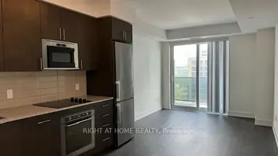 Condo Apartment in Oshawa