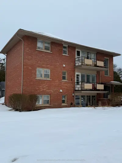 607 Centre Street S 2, Whitby, On L1n 4w6