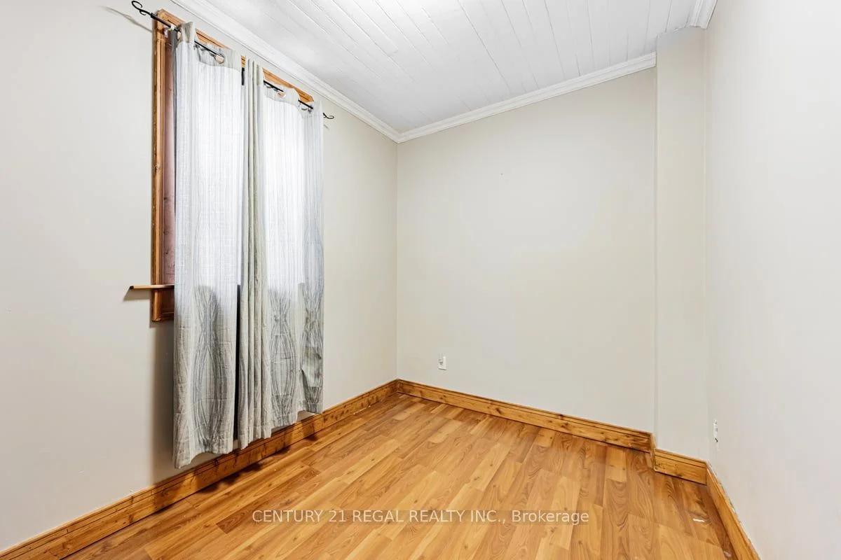 533 Howard Street, Oshawa, On L1h 4y8