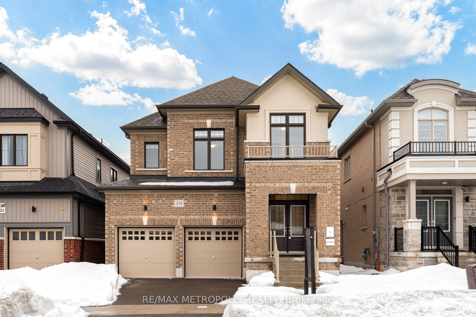 Detached in Oshawa