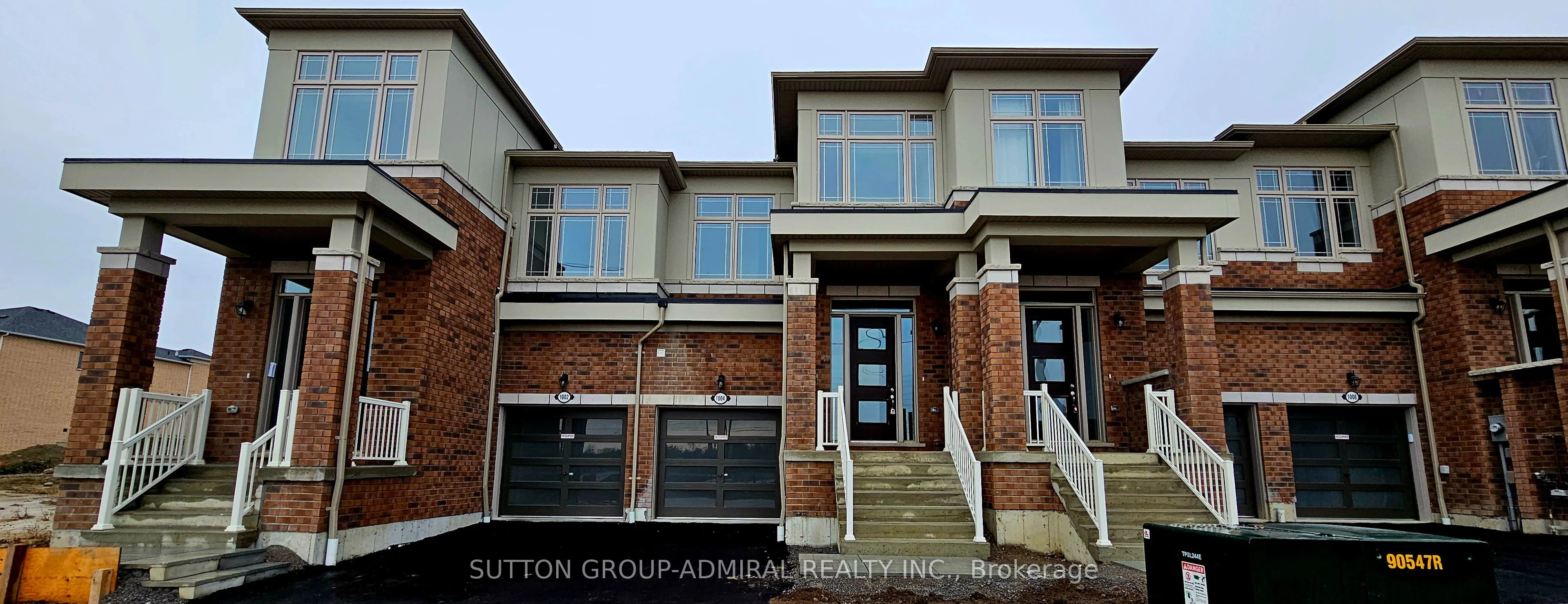 Att/Row/Townhouse in Pickering