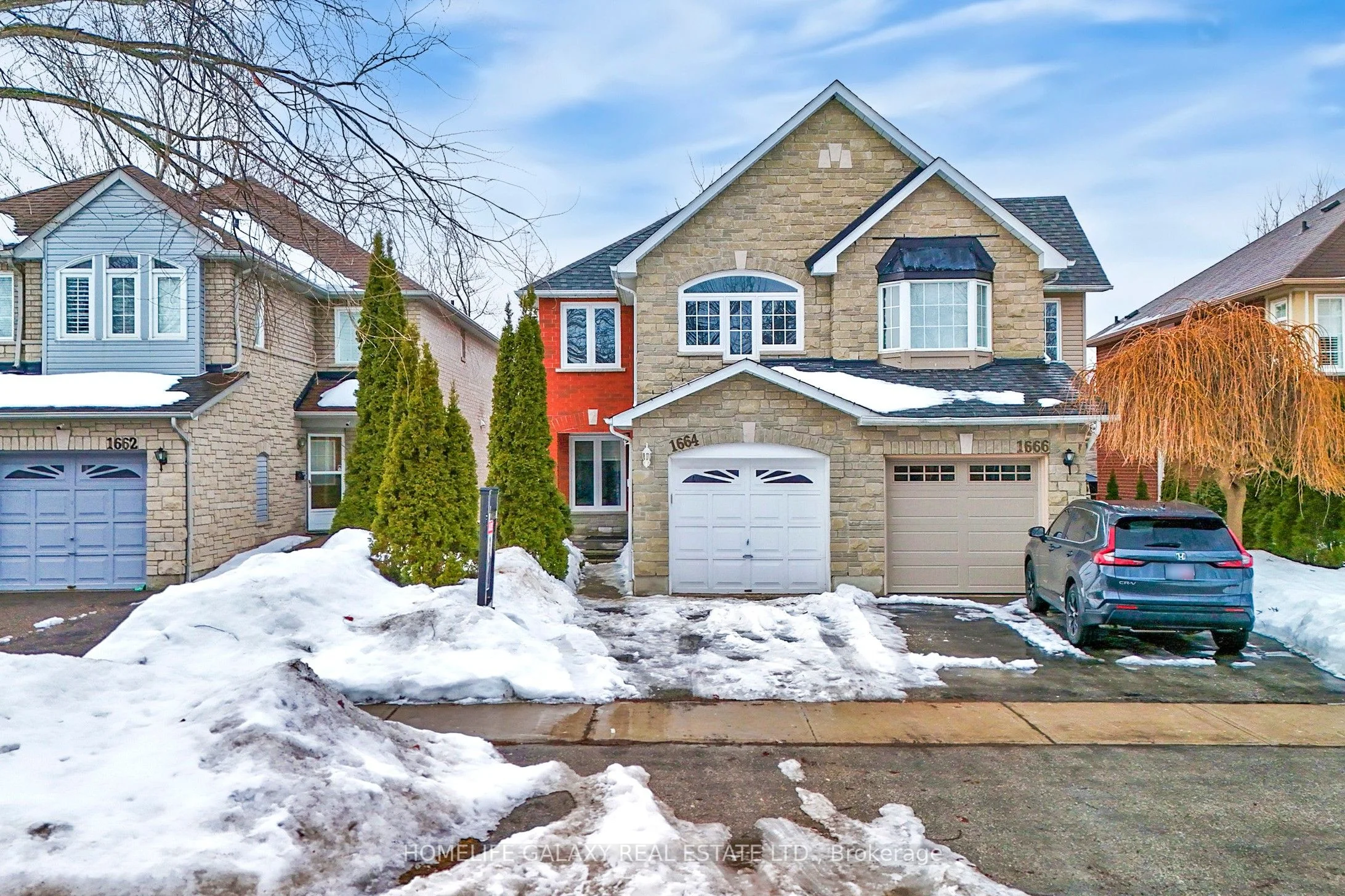 Semi-Detached in Pickering