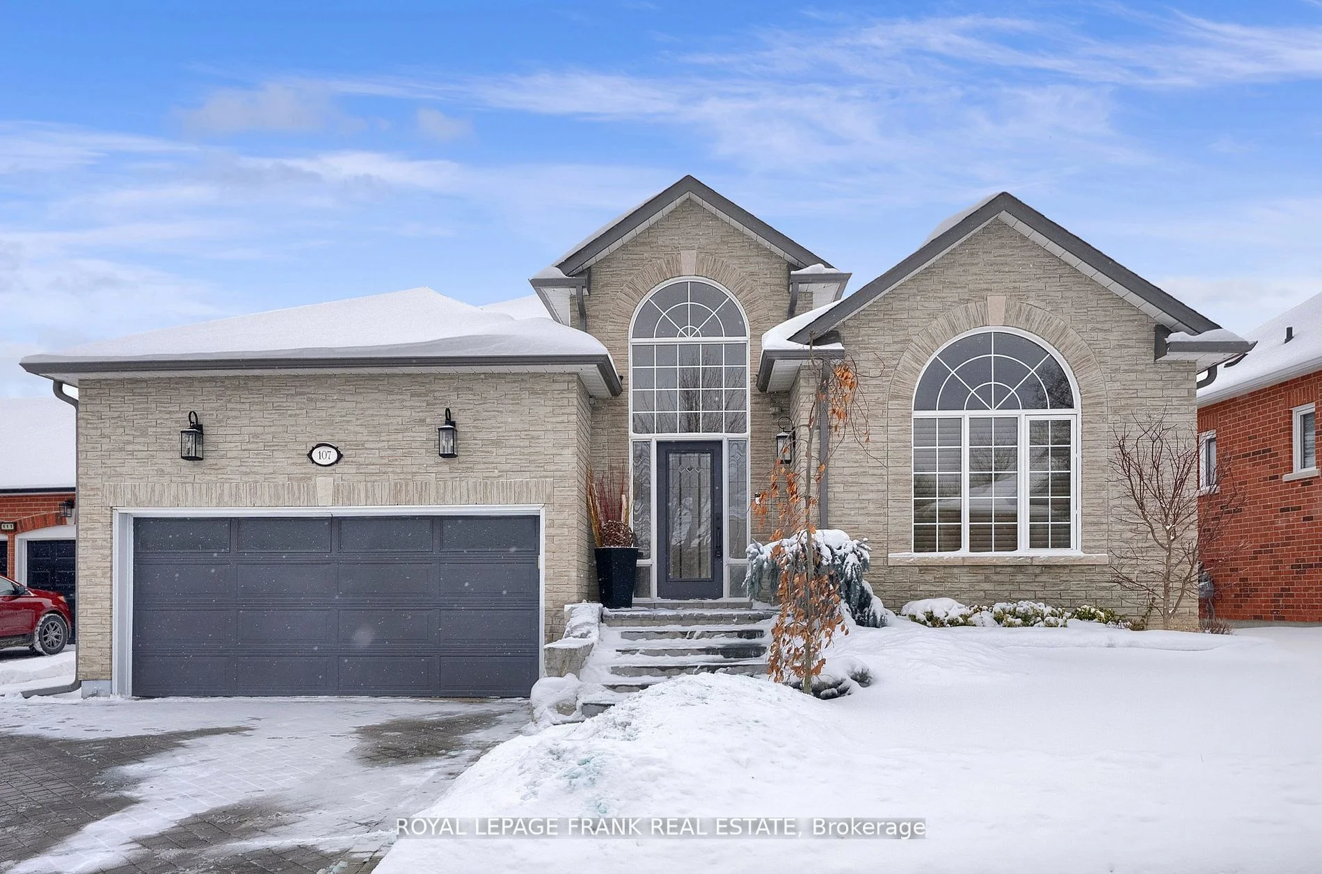 Detached in Scugog