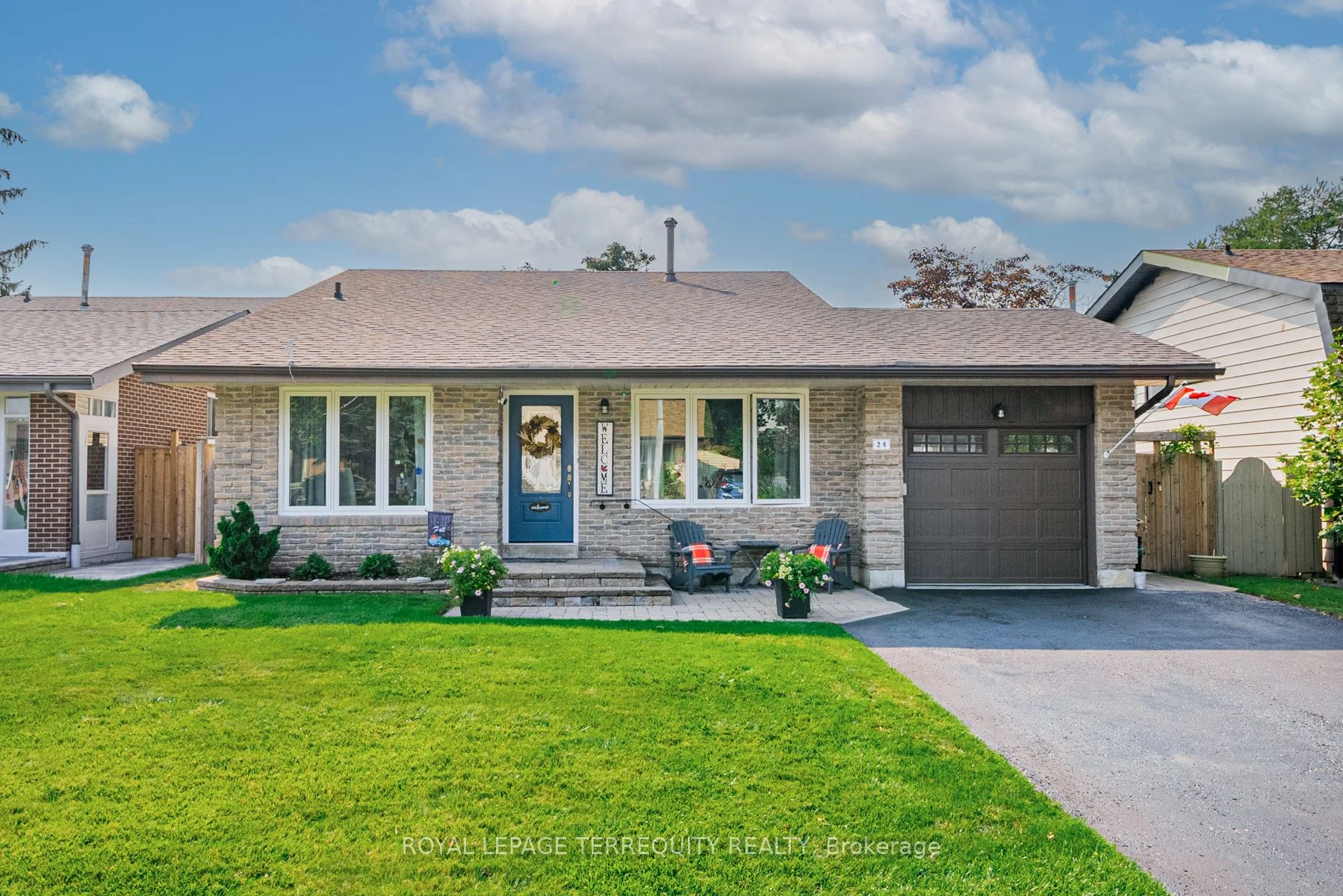 Detached in Whitby