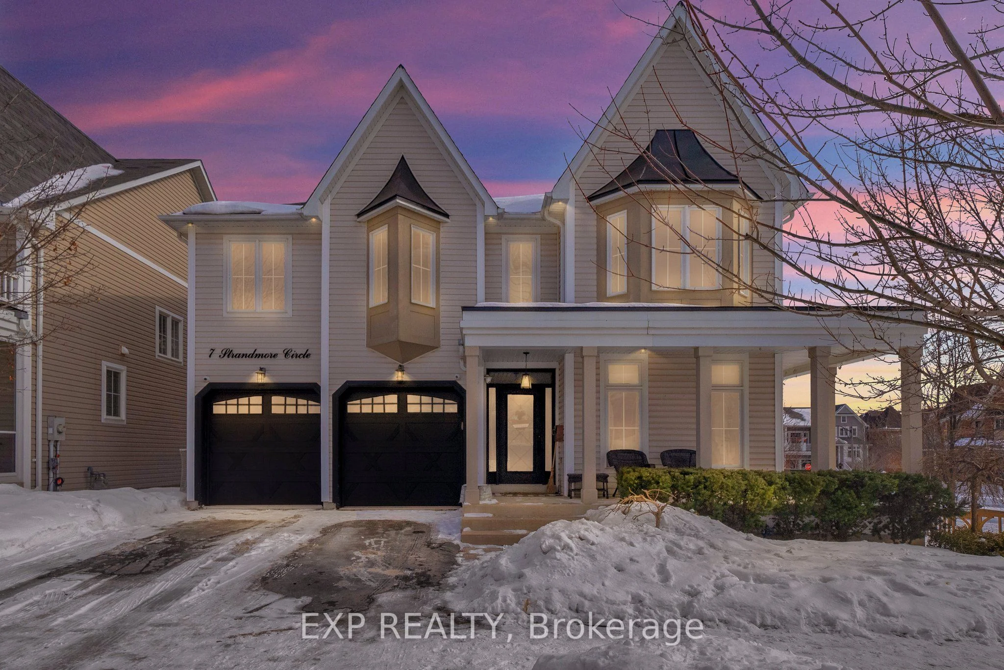 Detached in Whitby