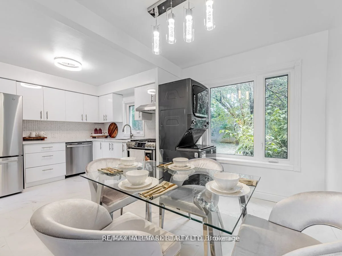 33 Wishing Well Drive, Toronto E05, ON M1T 1H9