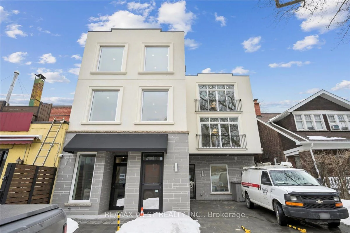 115 Monarch Park Avenue 201, Toronto E01, On M4j 4r1