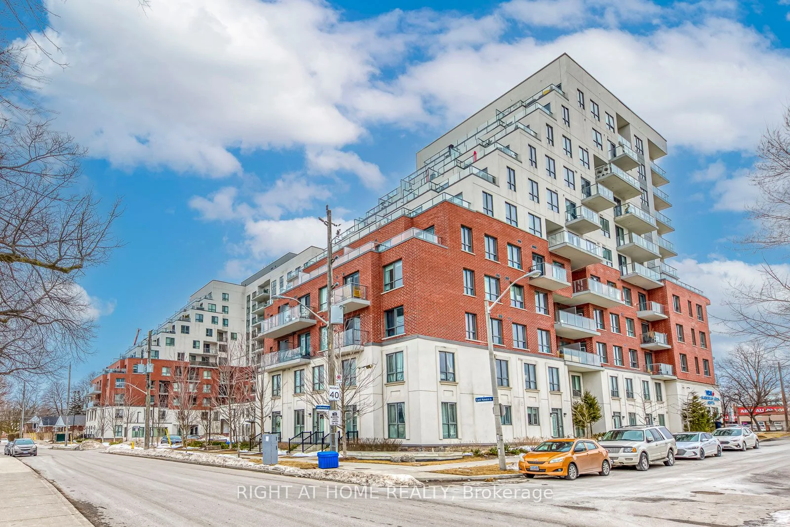 Condo Apartment in Toronto