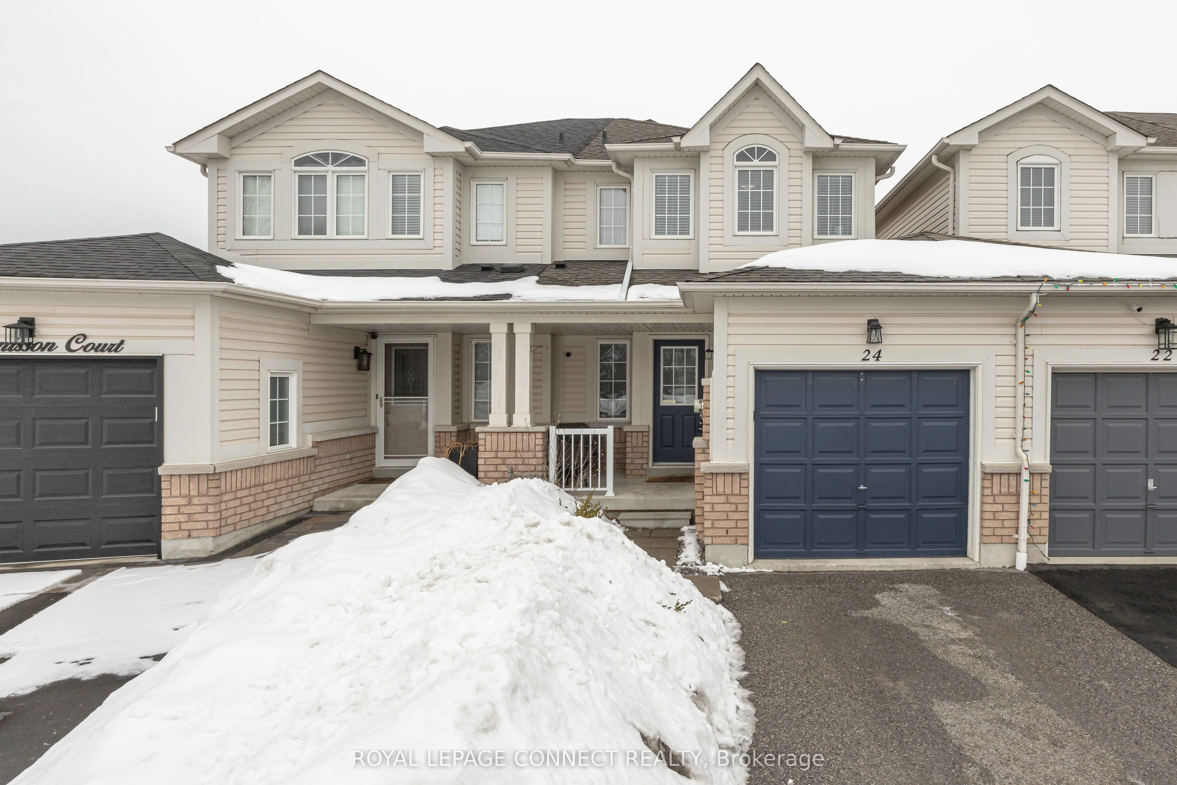 Att/Row/Townhouse in Clarington