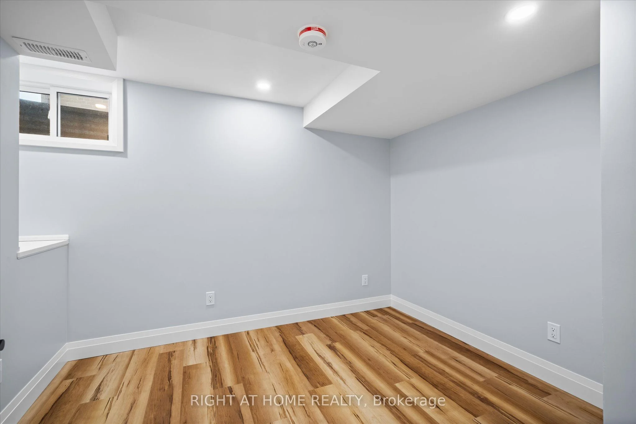 1348 Minden Street Lower, Oshawa, ON L1J 3R4