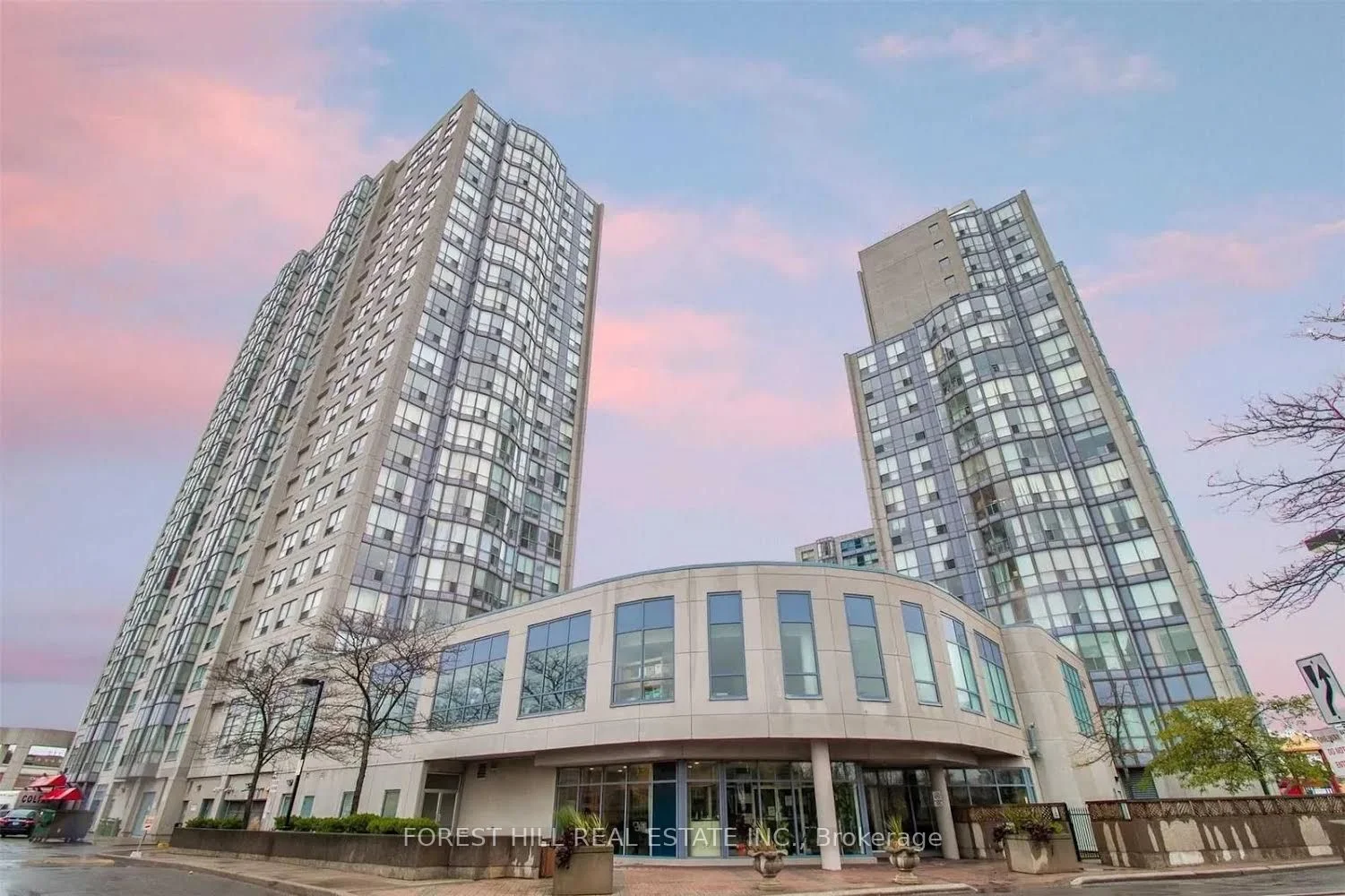 2550 Lawrence Avenue E 205, Toronto E04, On M1p 4z3