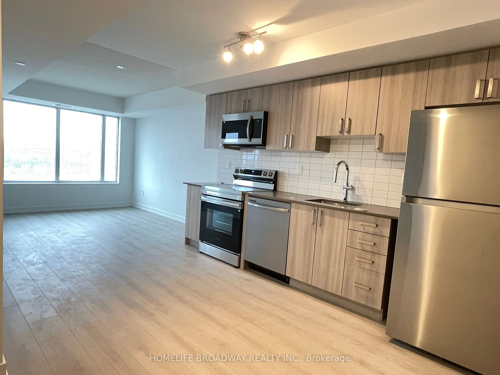 Condo Apartment in Pickering