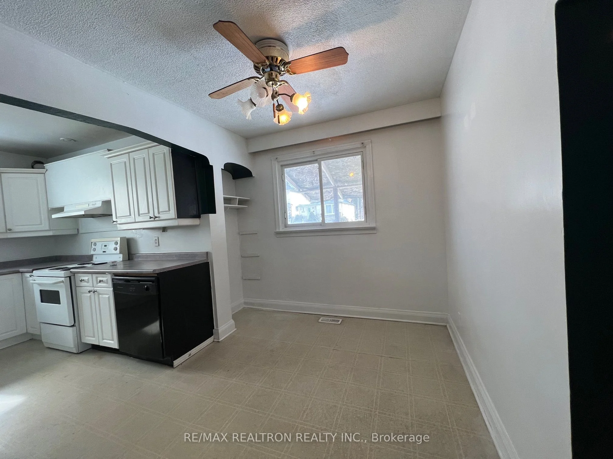100 Eastville Avenue, Toronto E08, ON M1M 2N9