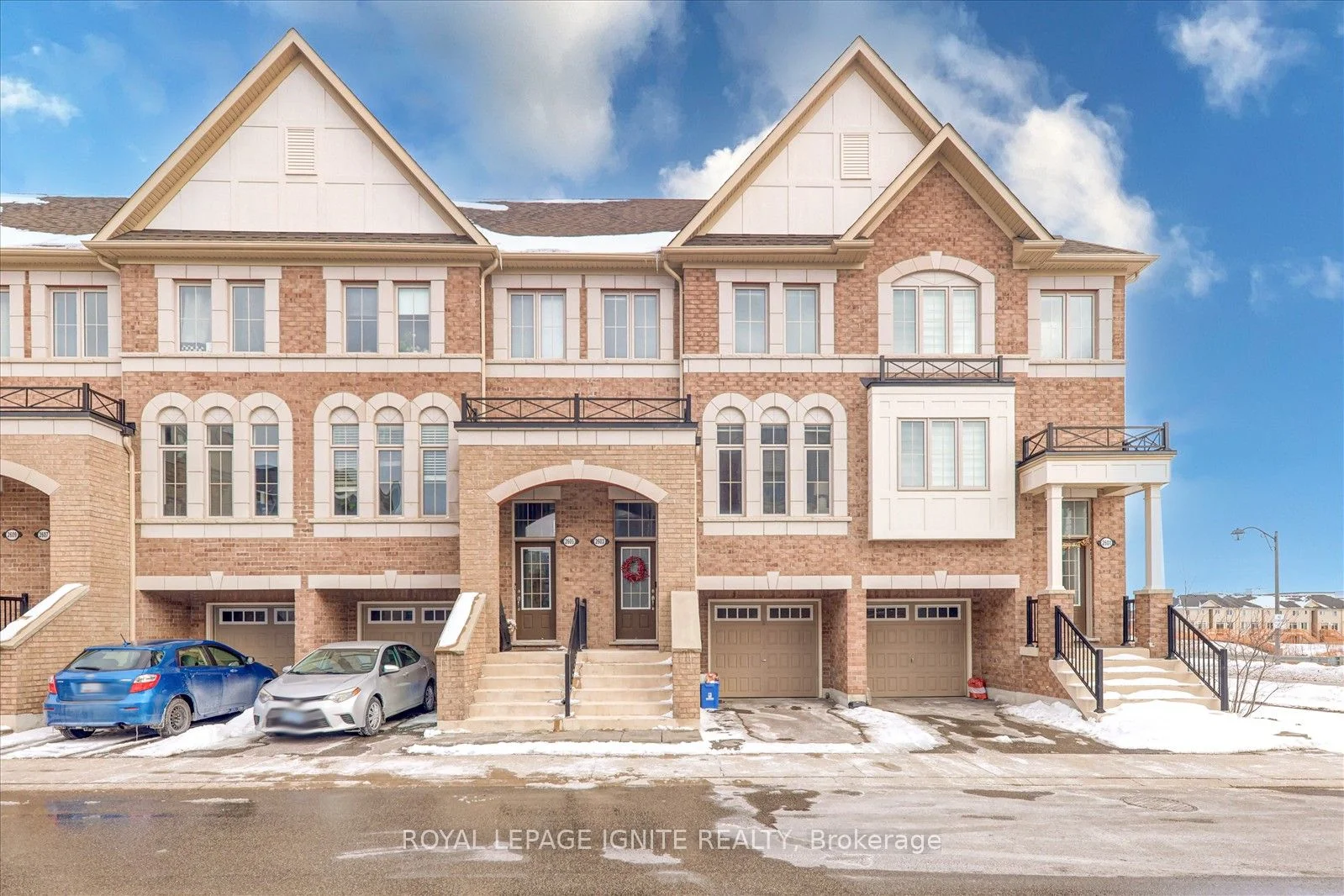 Condo Townhouse in Oshawa