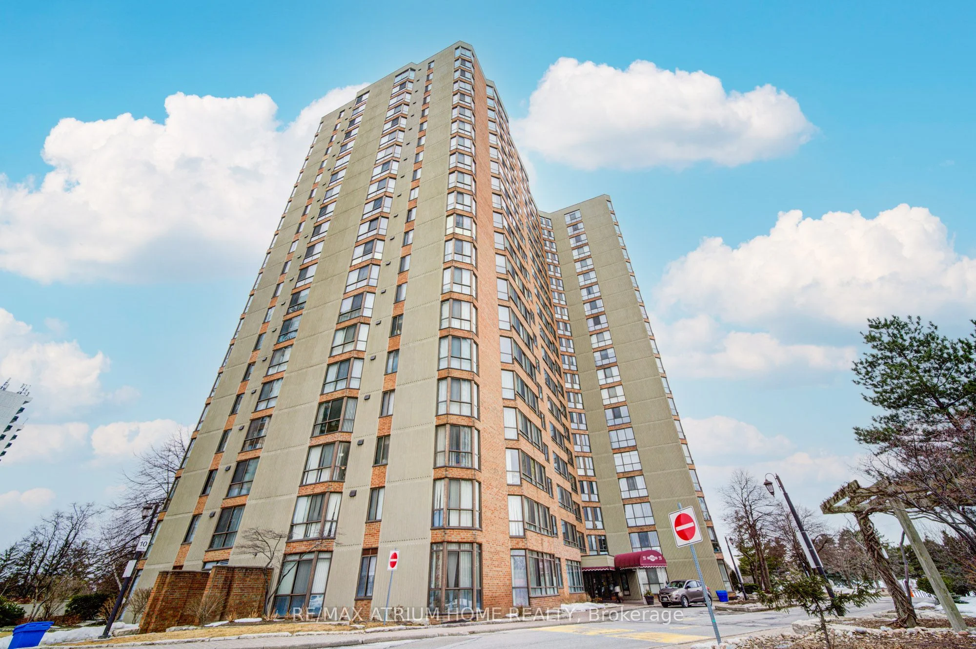 Condo Apartment in Toronto