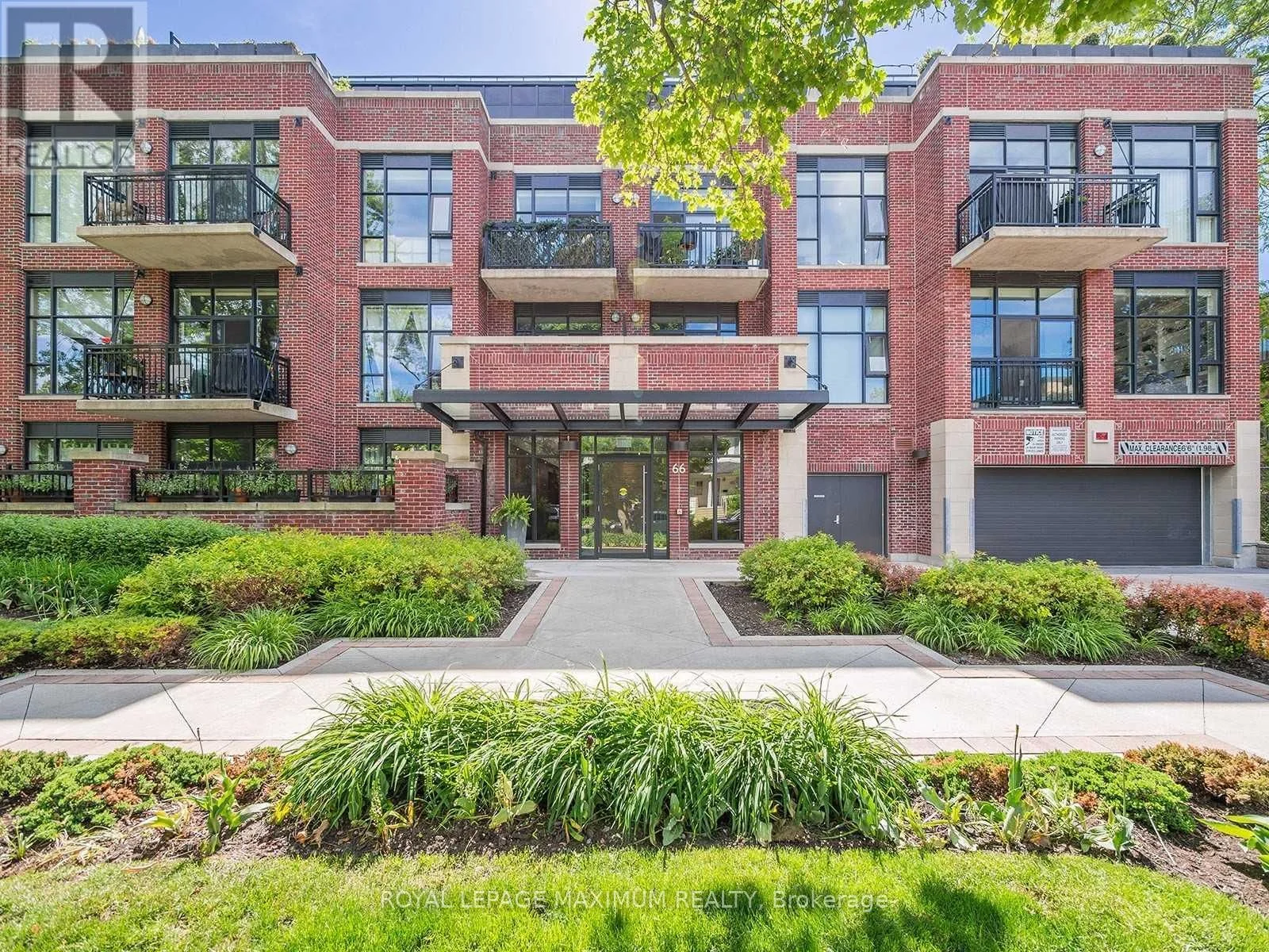 Condo Apartment in Toronto
