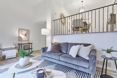 671 Huntingwood Drive 6, Toronto E05, On M1w 1h6