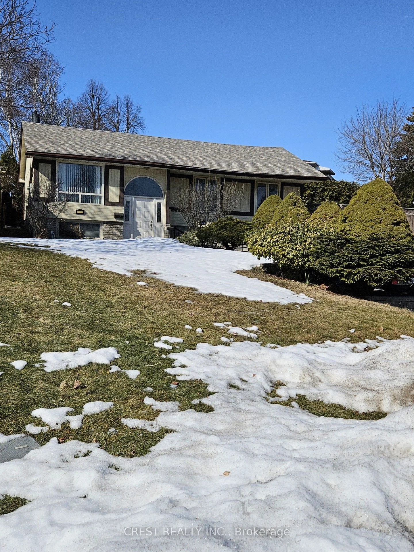 Detached in Oshawa