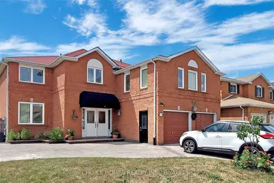 Detached in Pickering