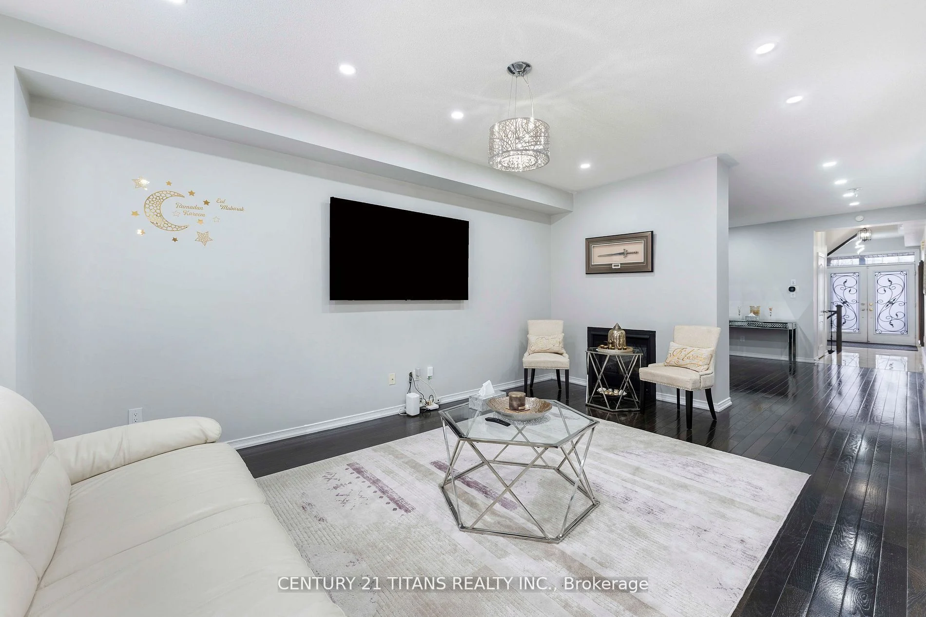 105 Stannardville Drive, Ajax, ON L1T 0M4