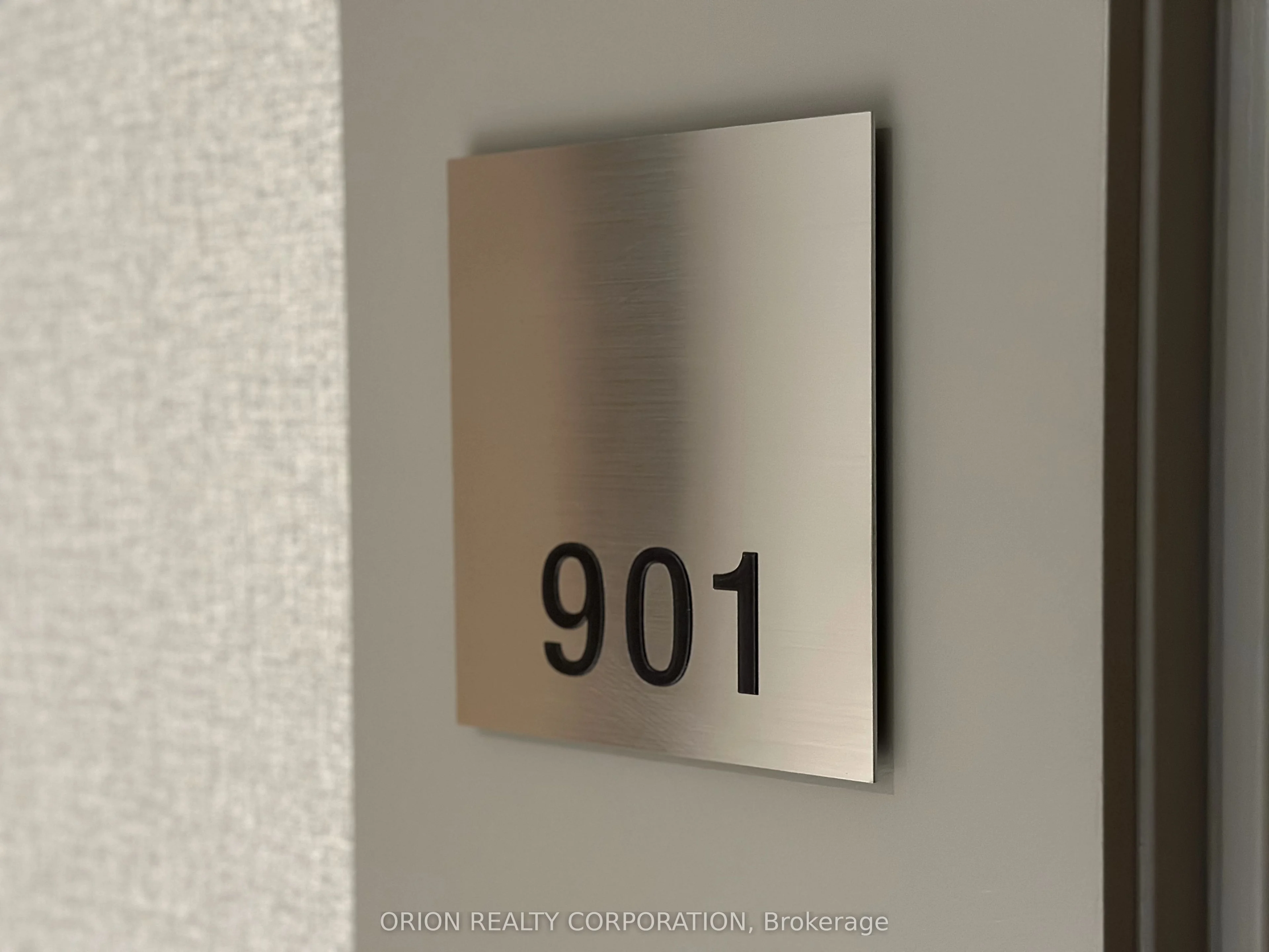 Condo Apartment in Pickering